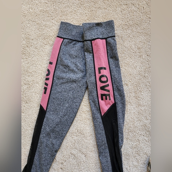 Soho Girls Love ❤️ Leggings with mesh Cutouts size XL - Picture 3 of 4